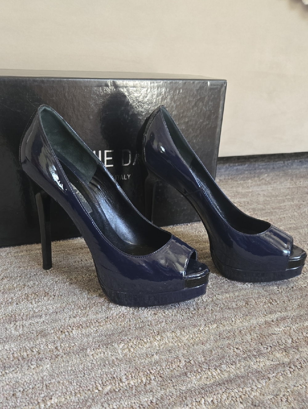 RUTHIE DAVIS Patent Peep-Toe Platform Pumps in Navy